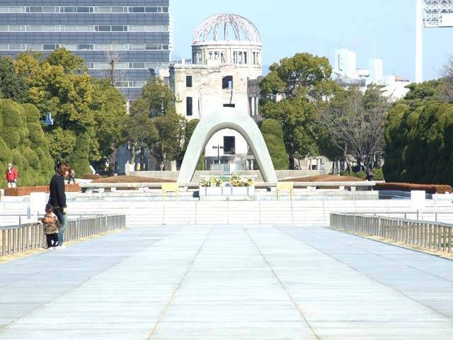 広島平和都市記念碑(原爆死没者慰霊碑)の画像 3枚目