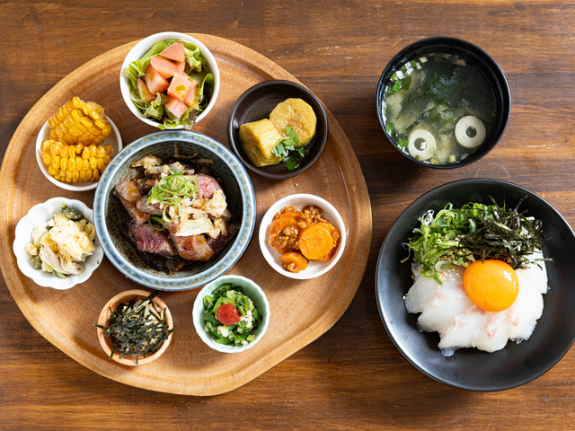 CAFE & BAR 太陽と月の画像 1枚目