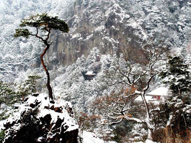 鳳来寺山