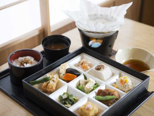 おとうふ湯葉いしかわ 半六邸店