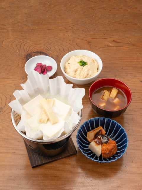 おとうふ湯葉いしかわ 半六邸店