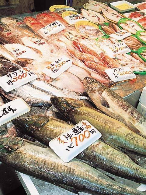 寺泊魚の市場通り(魚のアメ横)の画像 4枚目