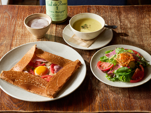 CAFE-CREPERIE LE BRETAGNE 神楽坂店の画像 1枚目