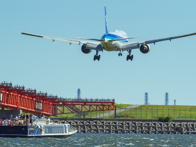 羽田空港沖でジェット機を眺めようクルーズの画像 1枚目