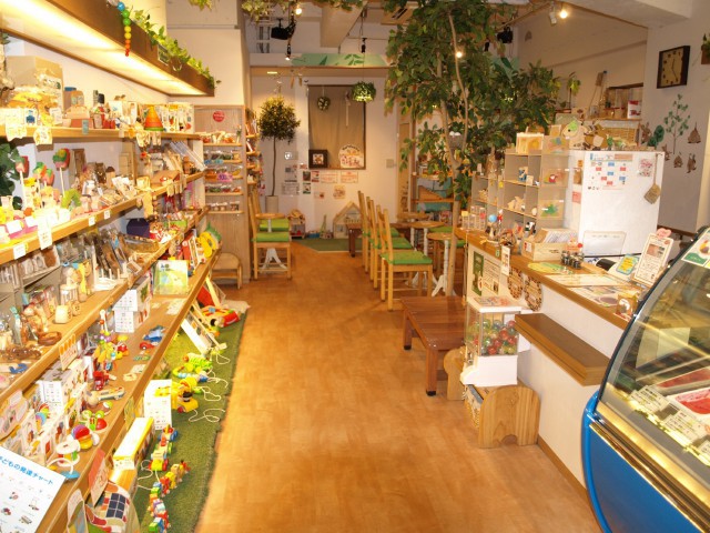 木のおもちゃ雑貨とジェラートカフェの店 Woodayice