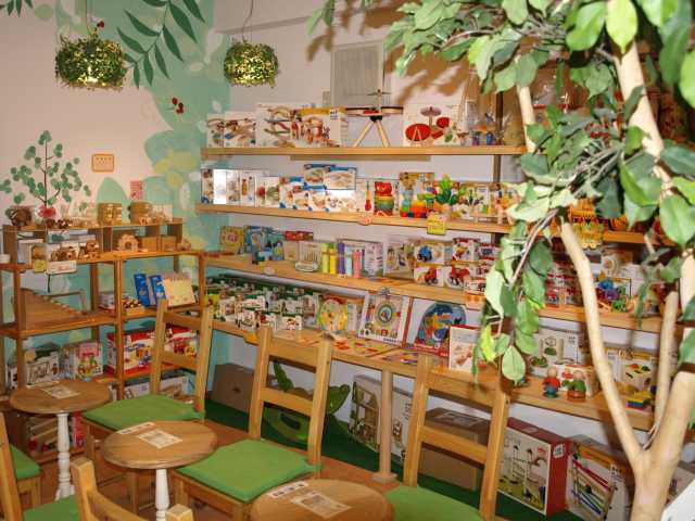 木のおもちゃ雑貨とジェラートカフェの店 Woodayice