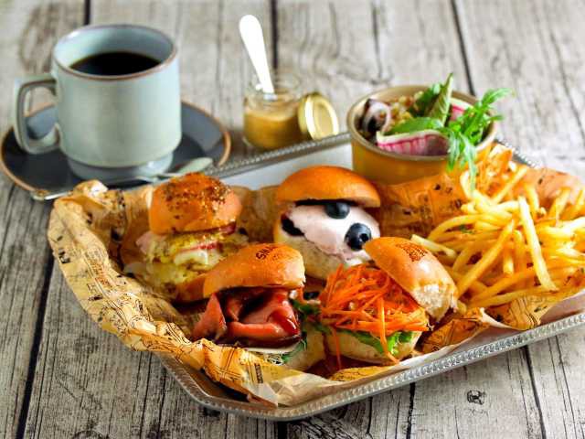 PEANUTS Cafe