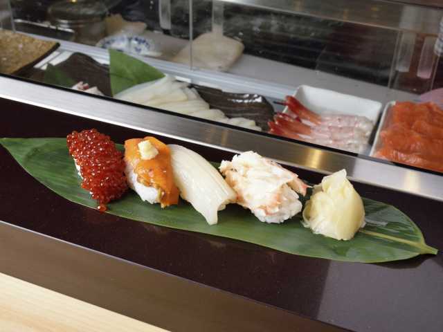 立食い寿司 根室花まる 銀座店の画像 1枚目