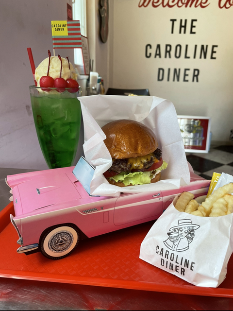 CAROLINE DINERの画像 1枚目
