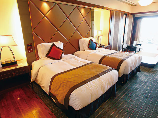 Okinawa Spa Resort EXES