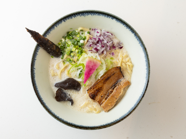 貝出汁 沖縄そば キセキ.北谷店の画像 1枚目