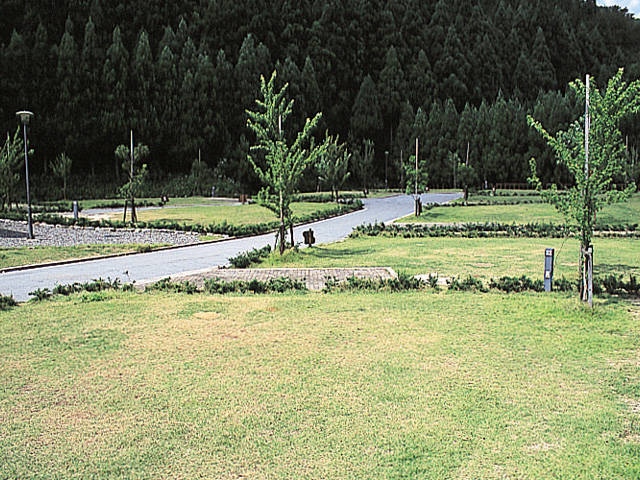 滝と渓流の高山キャンプ場の画像 1枚目
