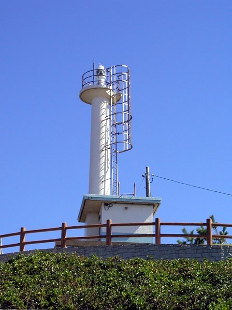 白尾灯台