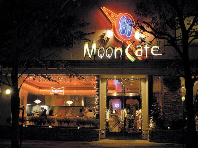 MOON Cafe