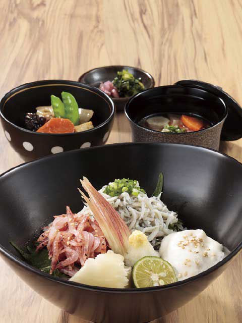 茶屋本陣「畔屋」