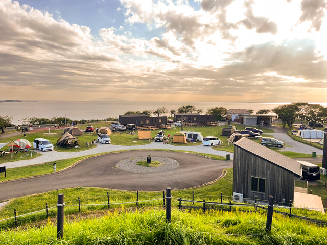 長井海の手公園 ソレイユの丘 The CLIFF CAMP&BBQの画像 1枚目