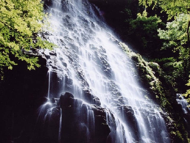 龍双ヶ滝の画像 1枚目