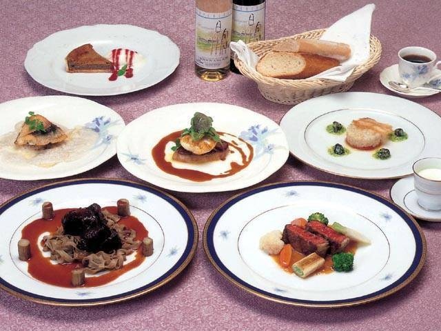 くろよんロイヤルホテル