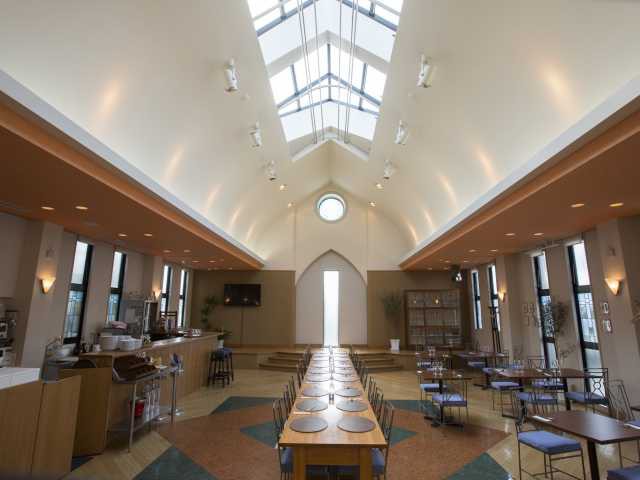 TOMI WINE CHAPEL