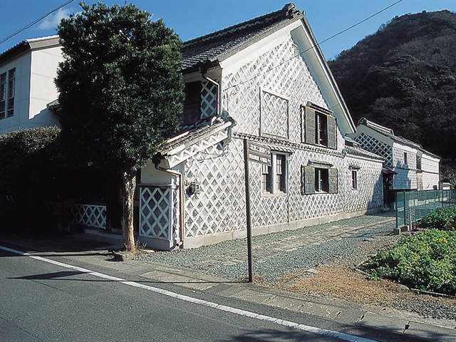 なまこ壁通り