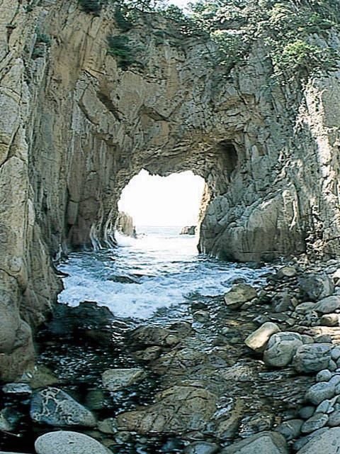 白山洞門