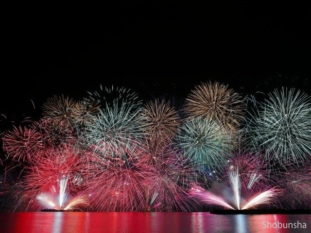 とうろう流しと大花火大会(福井県)