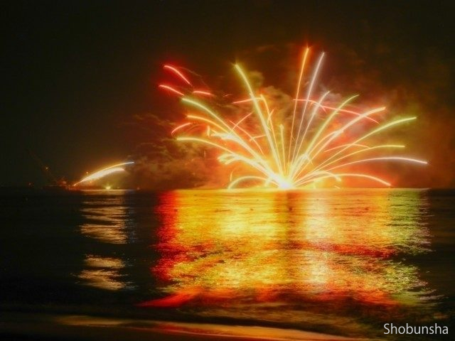 浦富海岸元気フェスティバル 岩美花火祭り(鳥取県)