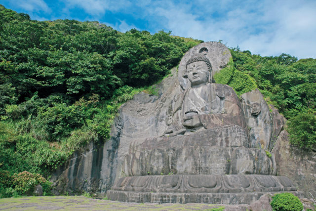 千葉 鋸山 ハイキング 断崖の絶壁で 地獄のぞき 体験 まっぷるトラベルガイド