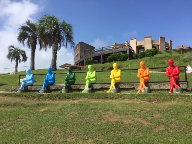 【日南海岸ドライブ×サンメッセ日南を楽しむ4つのポイント】2.何を見てる? ヴォワイアン像