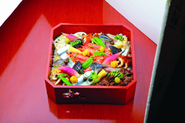 岡山 ばら寿司 華やかな郷土料理 旬の味覚を雅に盛り付け まっぷるトラベルガイド