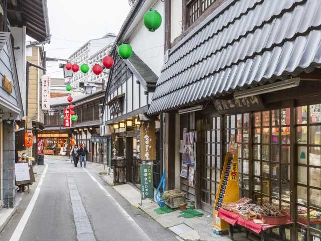 草津温泉 西の河原通りのお散歩スポット まっぷるトラベルガイド