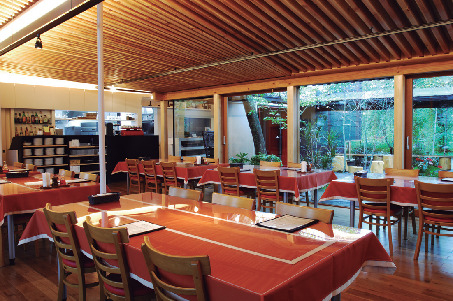 トラットリア・プリモ