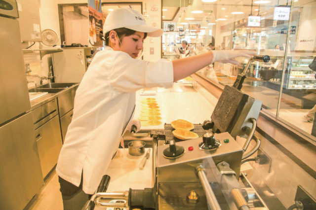 函館洋菓子 スナッフルス函館エキナカ店