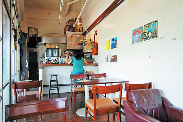 那覇 国際通り周辺のおしゃれカフェ 散策途中の休憩におすすめ まっぷるトラベルガイド