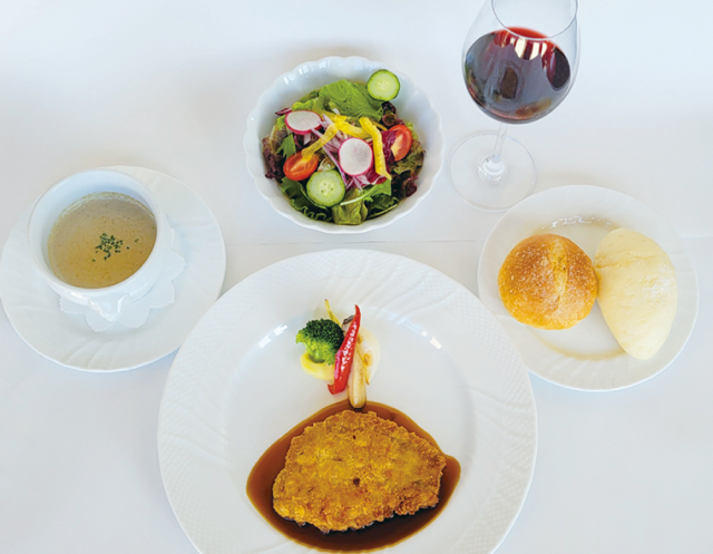 【河口湖×カフェ】森のレストラン