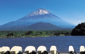 山梨 西湖 本栖湖 精進湖周辺 おすすめランチを味わう まっぷるトラベルガイド