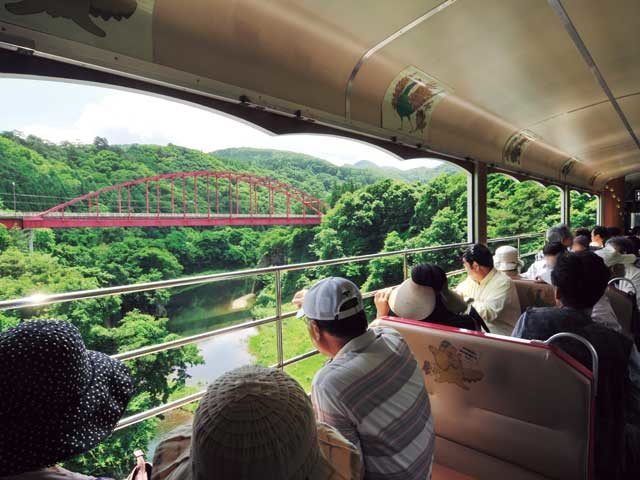 【福島・会津鉄道 お座トロ展望列車×お楽しみポイント】座席は3タイプ