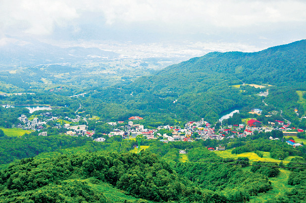 ①鳥兜山展望台