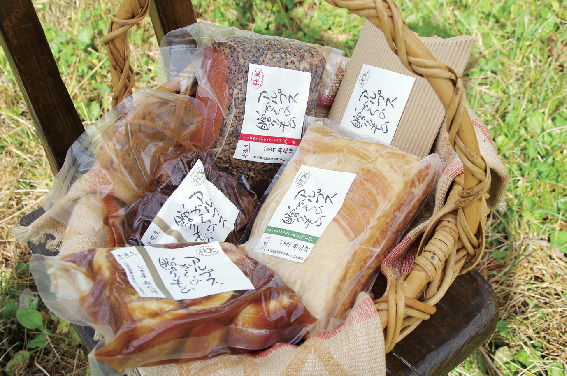 【岐阜・奥飛騨温泉郷×土産】絶品のこだわり自家製ハム&ベーコン「ペッパーハム」など 5400円〜(セット)