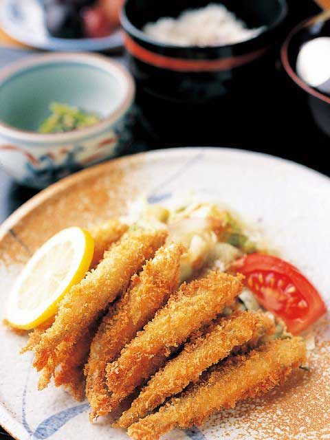 山梨 西湖 本栖湖 精進湖周辺 おすすめランチを味わう まっぷるトラベルガイド