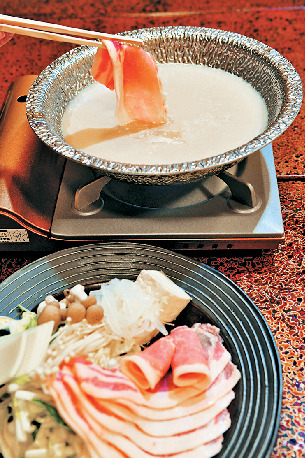 <+αの楽しみ方>白骨温泉の名物料理を味わう