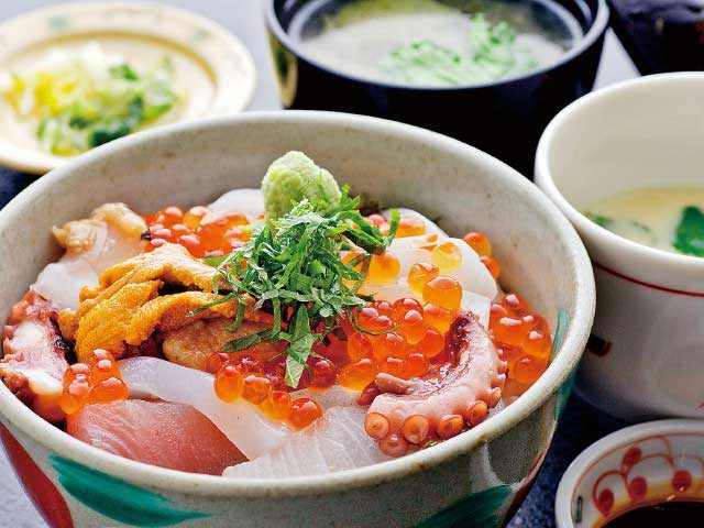 鳥取 境港 おすすめ海鮮ランチ 満足すること間違いなし 海鮮丼やカニを食べに行こう まっぷるトラベルガイド