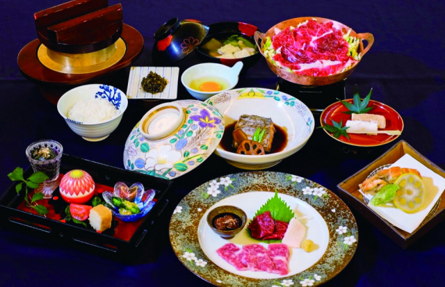 これぞ肥後の味! 王道の郷土料理がずらり「青柳」