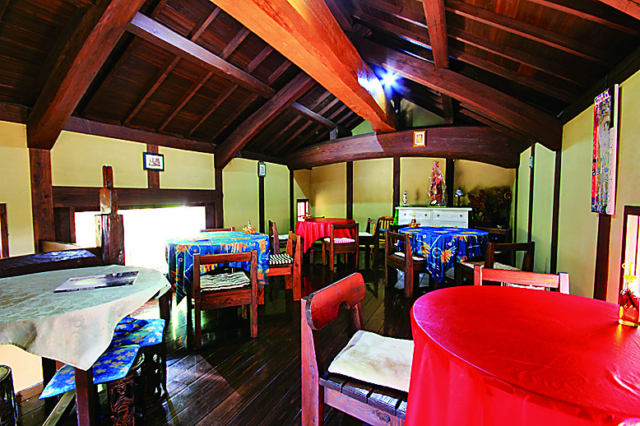 オーナー手づくりの溶岩石窯で作る絶品ピザ「溶岩石窯ピッツァ 轍」