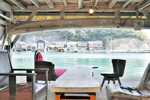 【伊根のカフェ&海辺のランチ】台湾茶専門店 靑竈