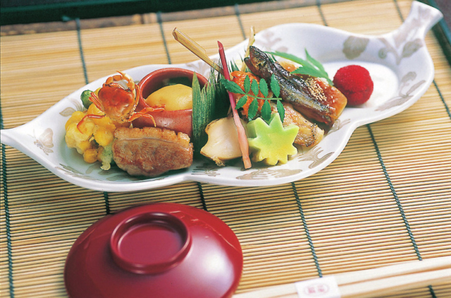 もてなしの心が息づく老舗の料理旅館「懐石宿 扇屋」