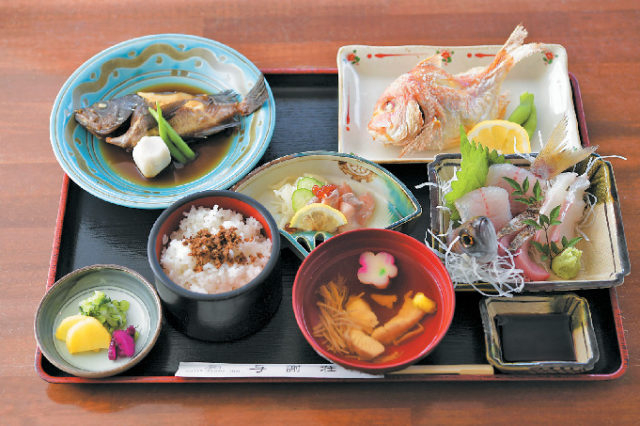 【伊根】海辺の絶景ランチ＆カフェ！ぜひ立ち寄りたい！ - まっぷるトラベルガイド