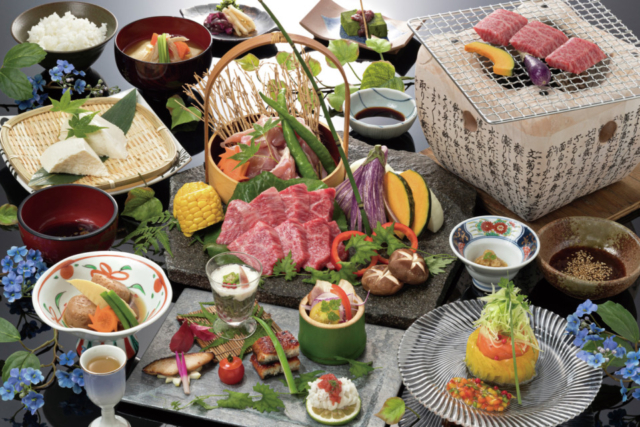 【湯布院グルメ×宿の食事処】大地の恵みを備長炭の炭火焼きで「お食事処 やぐら」