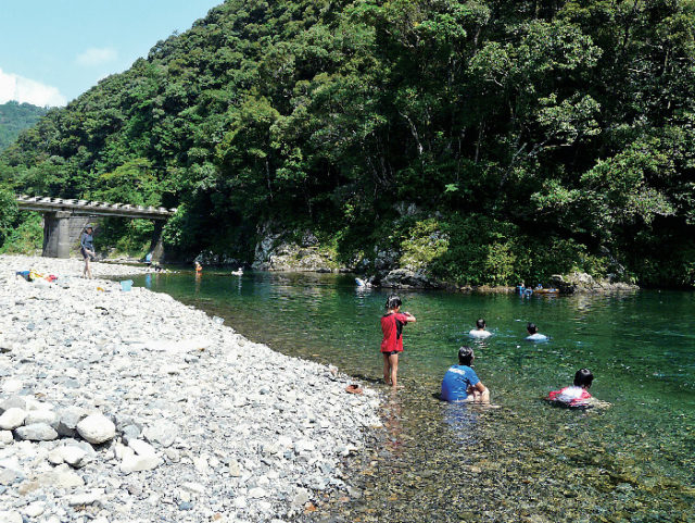 四万十川 リバーアクティビティーの楽しみ方 観光旅行メディア まっぷるトラベルガイド