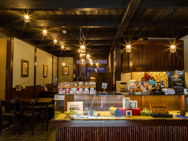 老舗の炭酸煎餅を使った新感覚スイーツ「MITSUMORI CAFE」